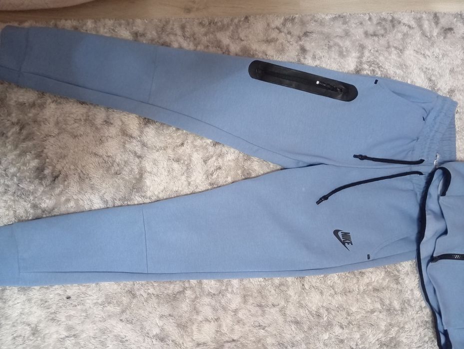 Спортен екип Nike tech