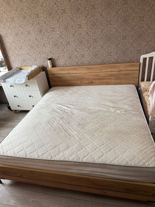 Продам матрас в хорошем состоянии !