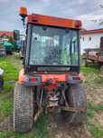 Vand tractoras kubota stv 40