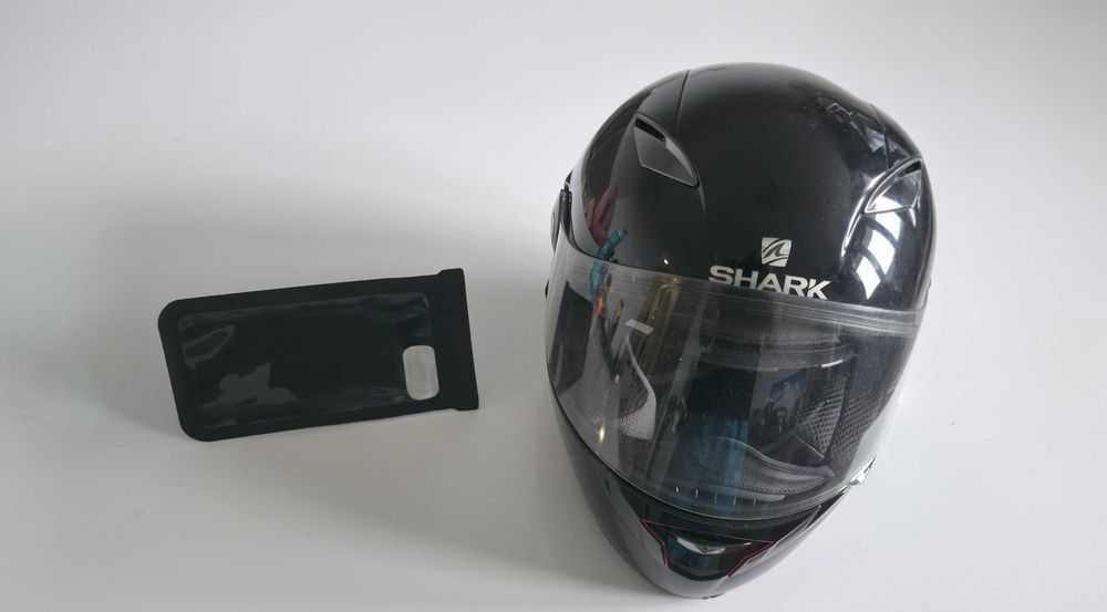Каска SHARK Vision-R (M), Bluetooth Vimoto V8 и калъф за телефон
