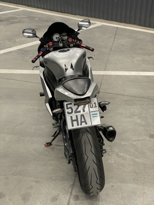 Kawasaki Zx6r.
