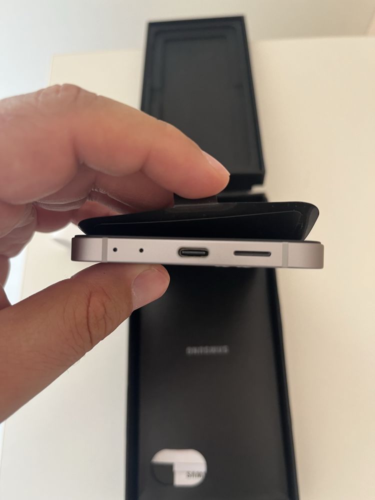 Samsung Z Flip 6 256GB
