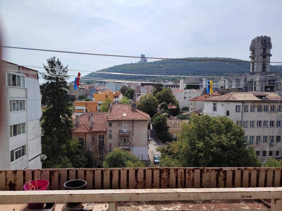 Дава се под наем