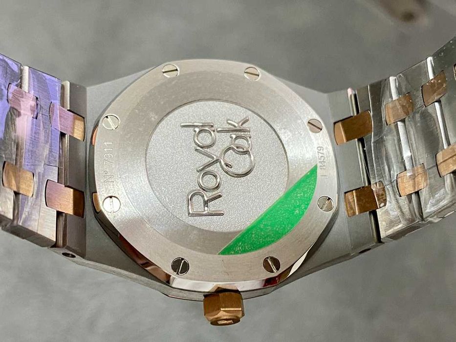 Кварцов дамски часовник Audemars Piguet Royal Oak