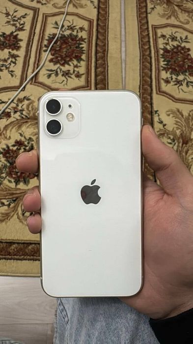Айфон 11 б/у в хорошем состоянии, на номер не звонить!!!вацап на этом