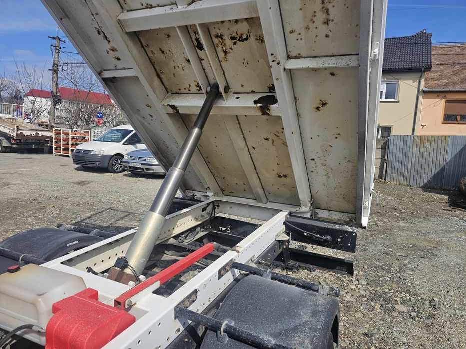 Nissan Cabstar basculabil,  an 2014