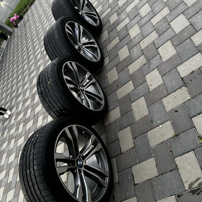 Vand set jante BMW pe 20  pentru x5 f15 in doua latimi