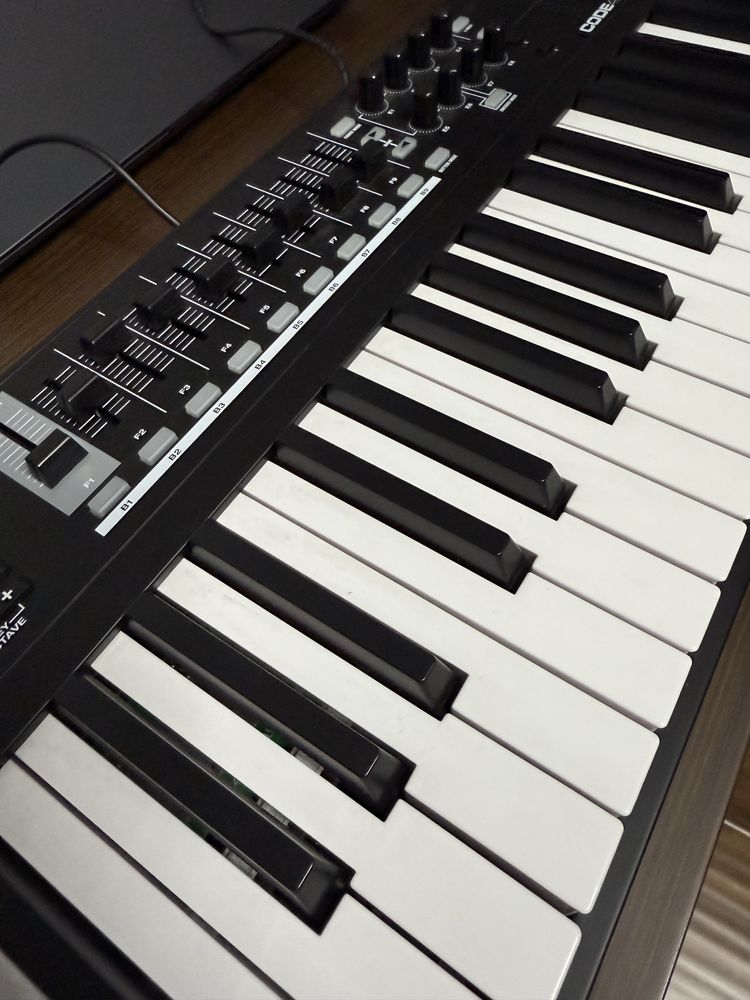клавиатура M-Audio Code 49