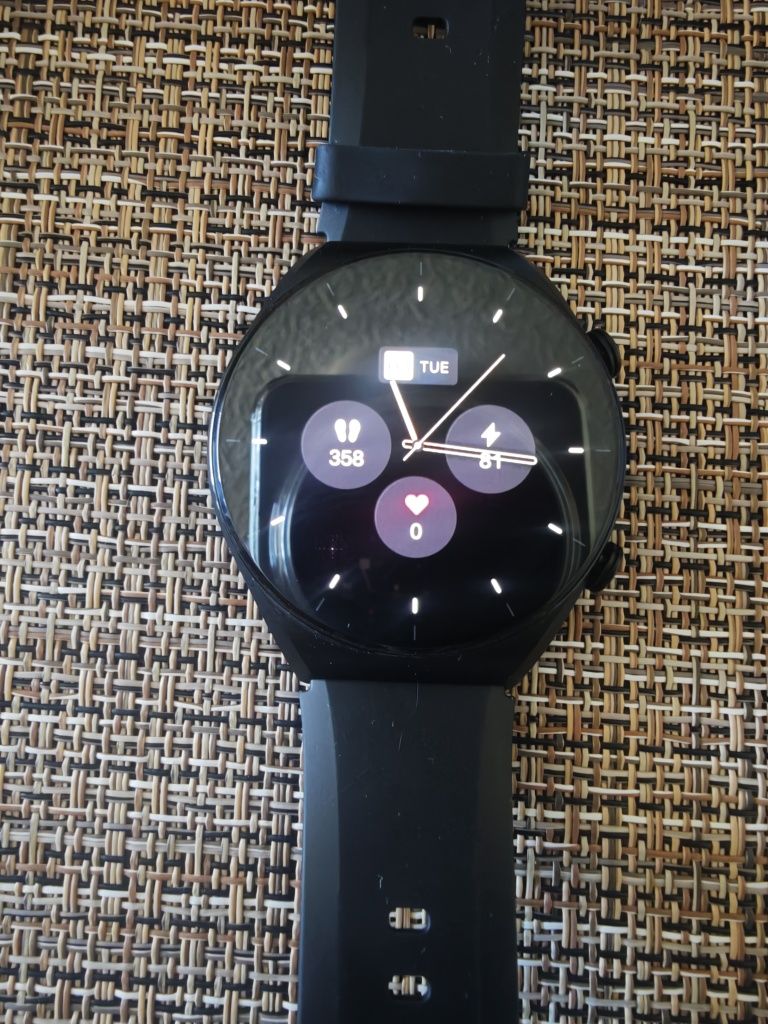 Продавам Xiaomi Watch S1
