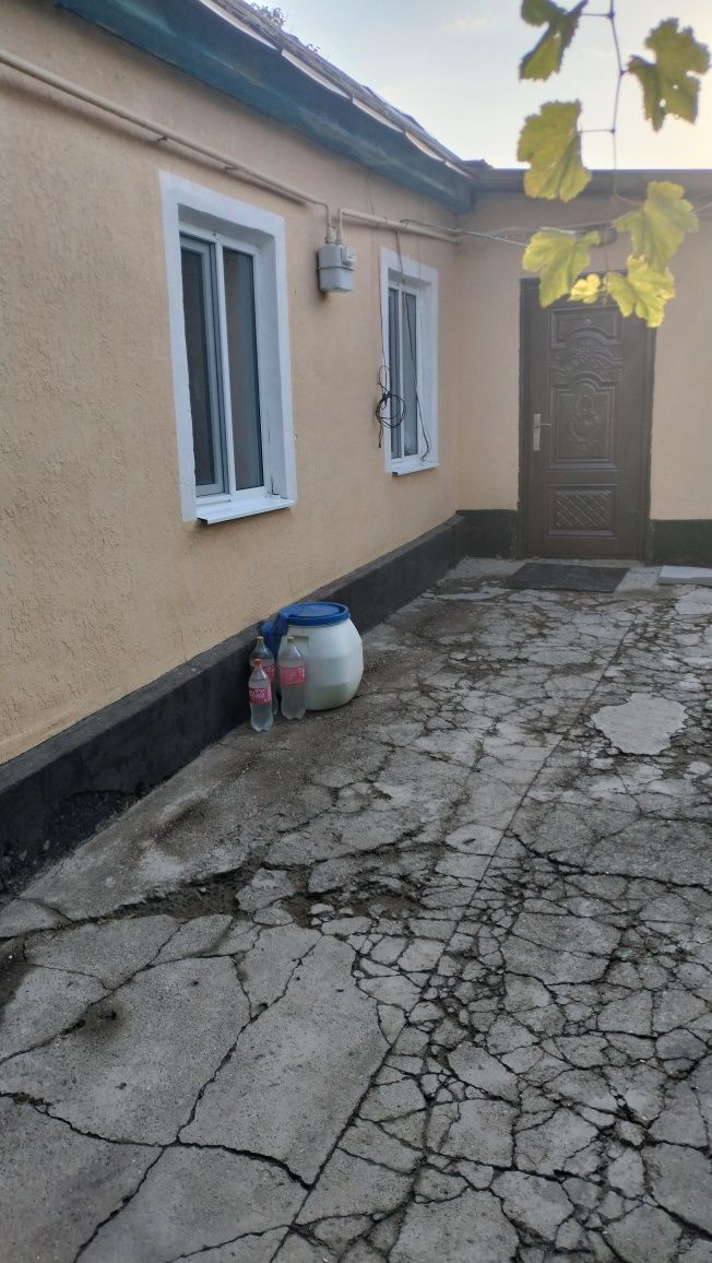 Продоеться дом уютный