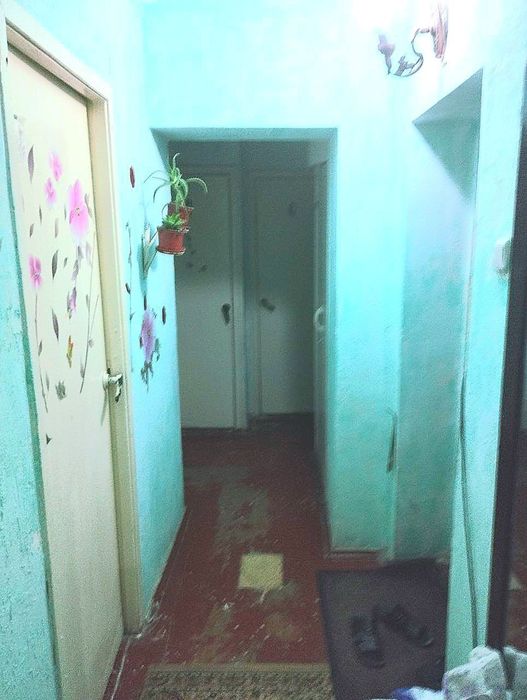 Чилонзор-25Кв 3/5/5/Балкон 2/6/Кирпичный дом Срочно Сотилади