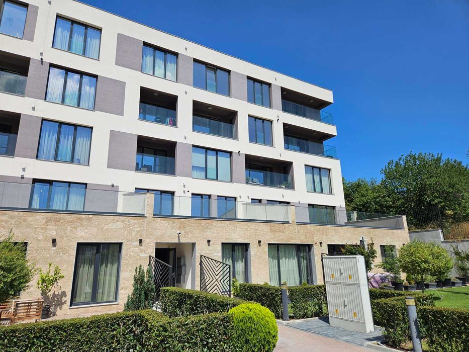 Продава се Многостаен апартамент в Варна, Бриз - 155 кв.м за 2028 €/кв.м - Снимка #1