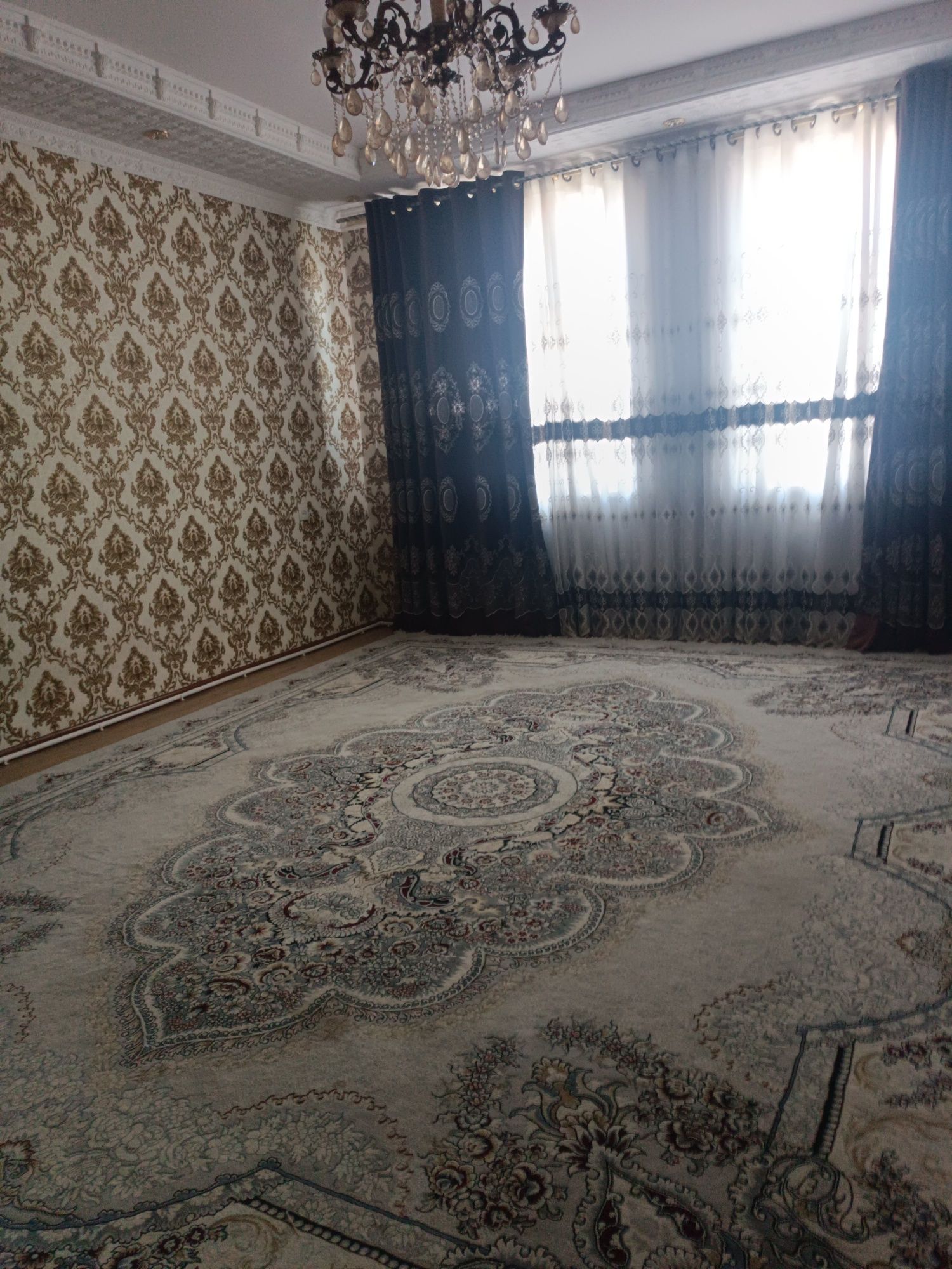 ijaraga qizlarni oladi