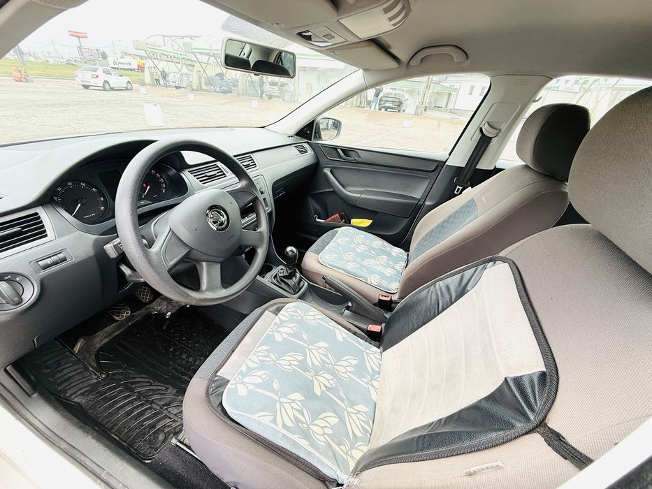 Vand skoda rapid motor 1.2 benzina anul fabricatie 2013