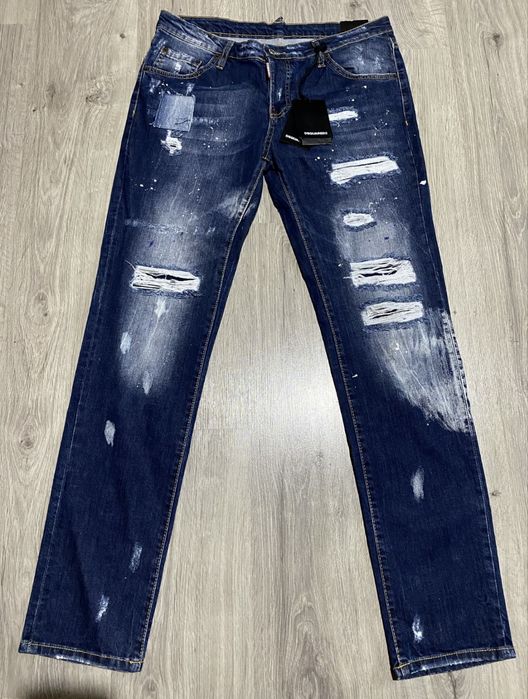 Pantaloni / Blugi DSQUARED Noi / 150 lei perechea
