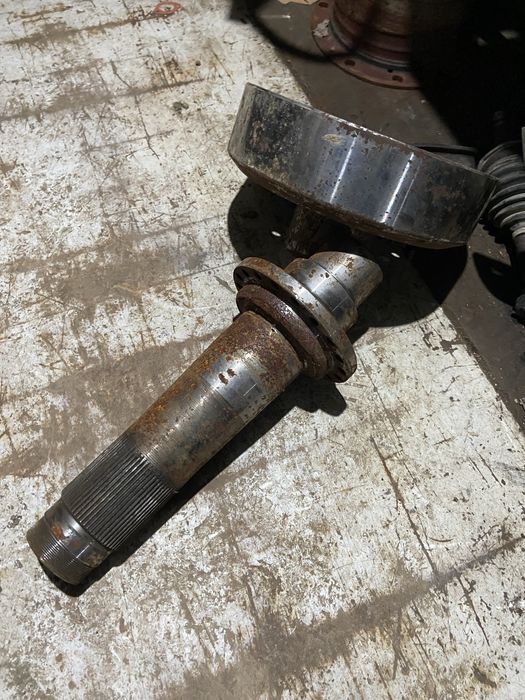 Продам запчасти. На грузовые и спецтехнику