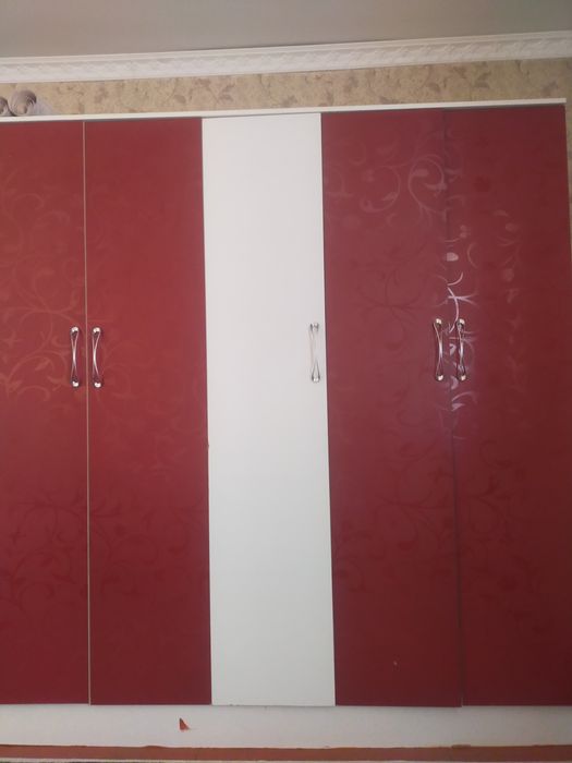 Срочно продам шкаф для спальной комнаты