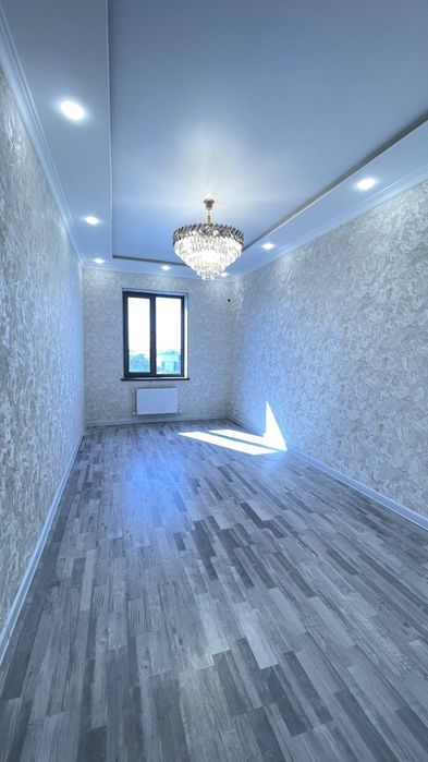 5-mikr dan 2 xonalik tayyor kvartira tez va  arzon narxda sotiladi