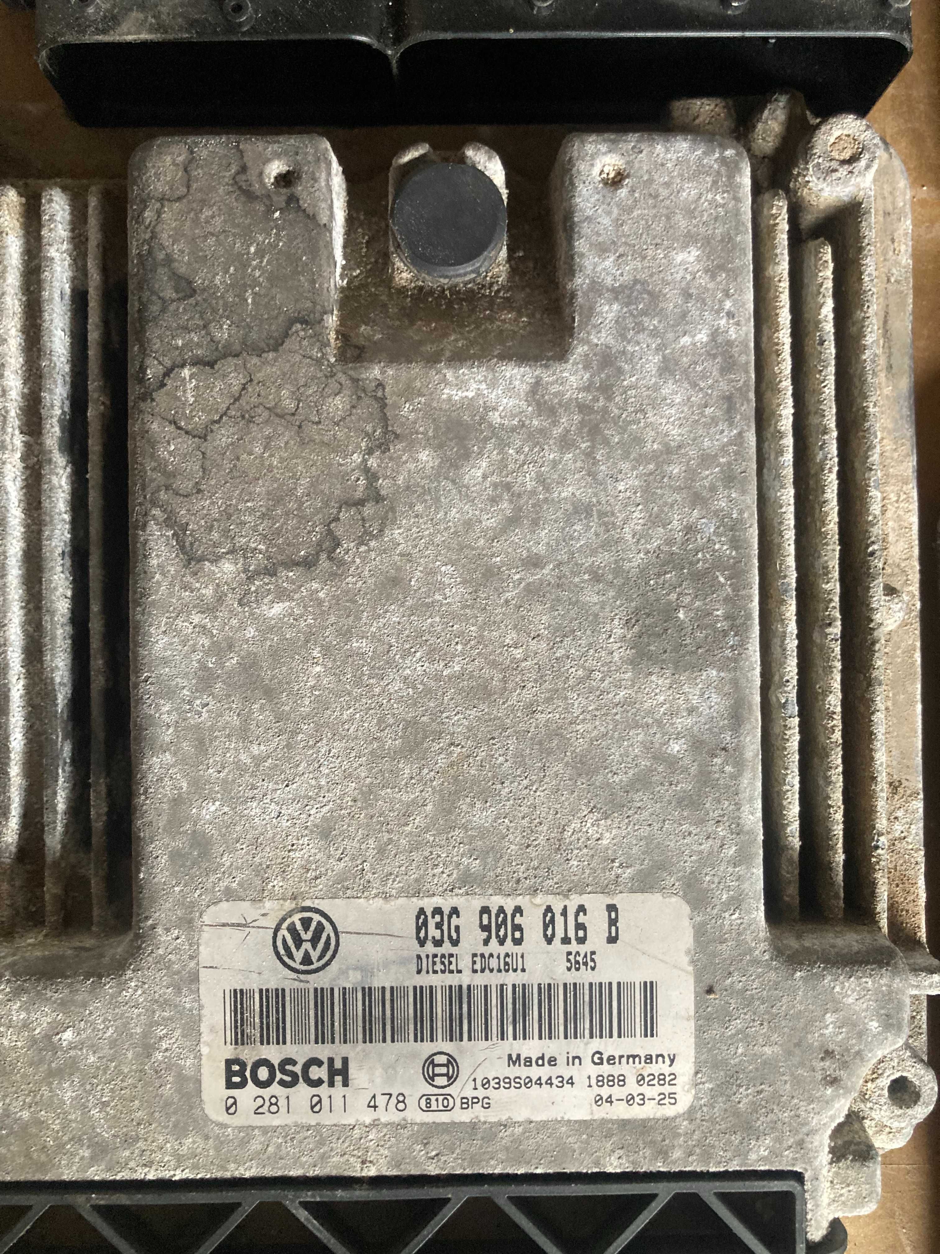 Компютър еку ecu електронен блок двигател golf 5 audi a3