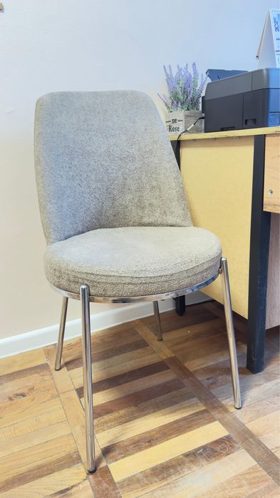 Стулья в офис или дом