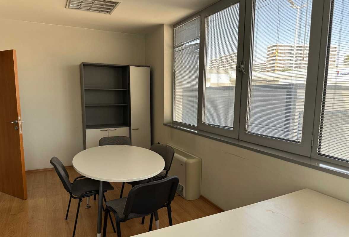 Офис 50 м2, ЗПЗ, обзаведвн с 2 паркоместа