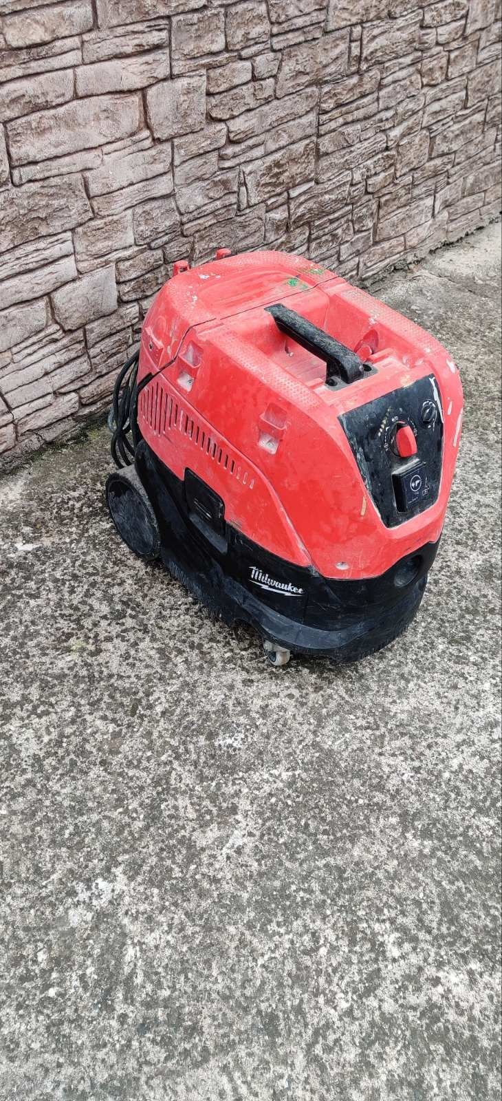 Прахосмукачка WURTH ISS 30 L Automatic/ 1380W Milwaukee A