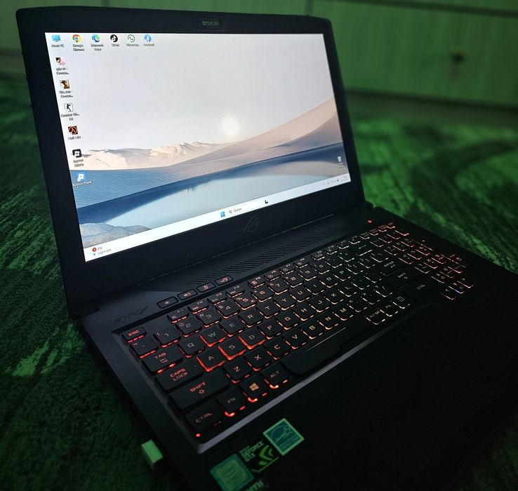 Vand laptop Asus de gaming