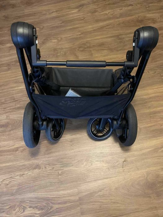 Maxi Cosi комбинирана количка със зимен кош и лятна седалка