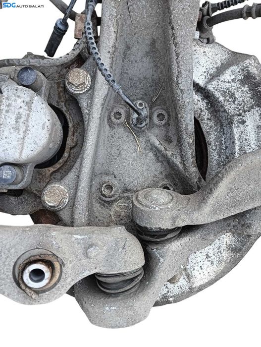 Fuzeta Butuc cu Rulment Roata Stanga Fata BMW Seria 5 F10 F11 2.0 D 2009 - 2017 [V0458]