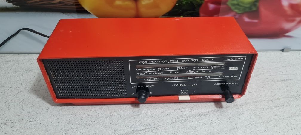 Aparat de radio model vechi Mineta.