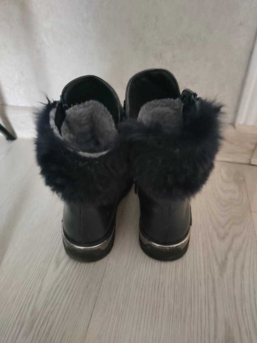 Ботинки зимние на девочку