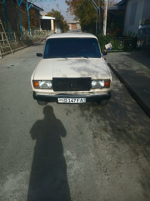 Vaz 2107 sotiladi