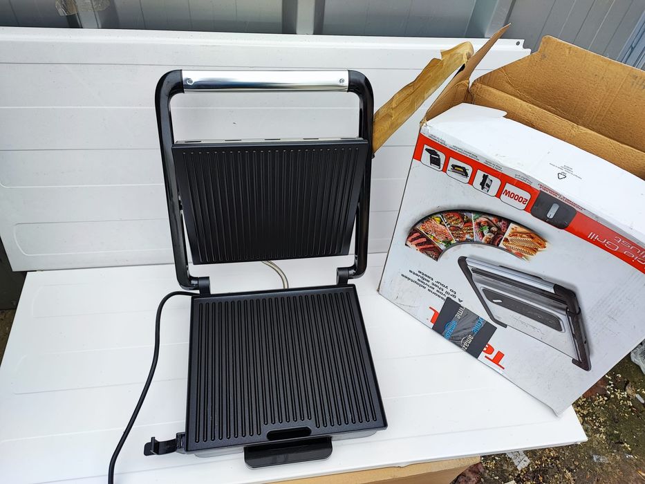 Grill Tefal Inicio GC242D38, 2000 W, Termostat 3 nivele, Placi cu inve
