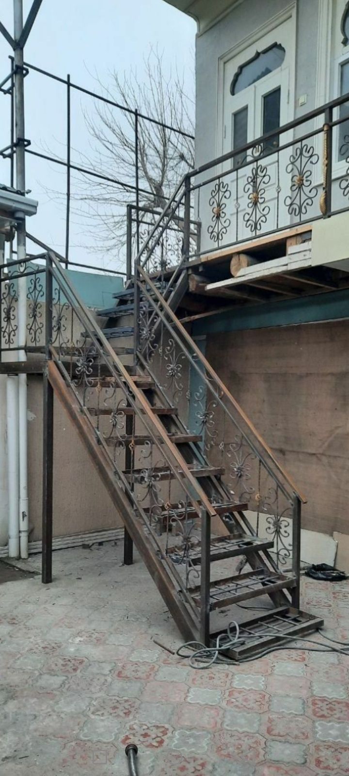 Изготовления ворот, ремонт и реставрация.