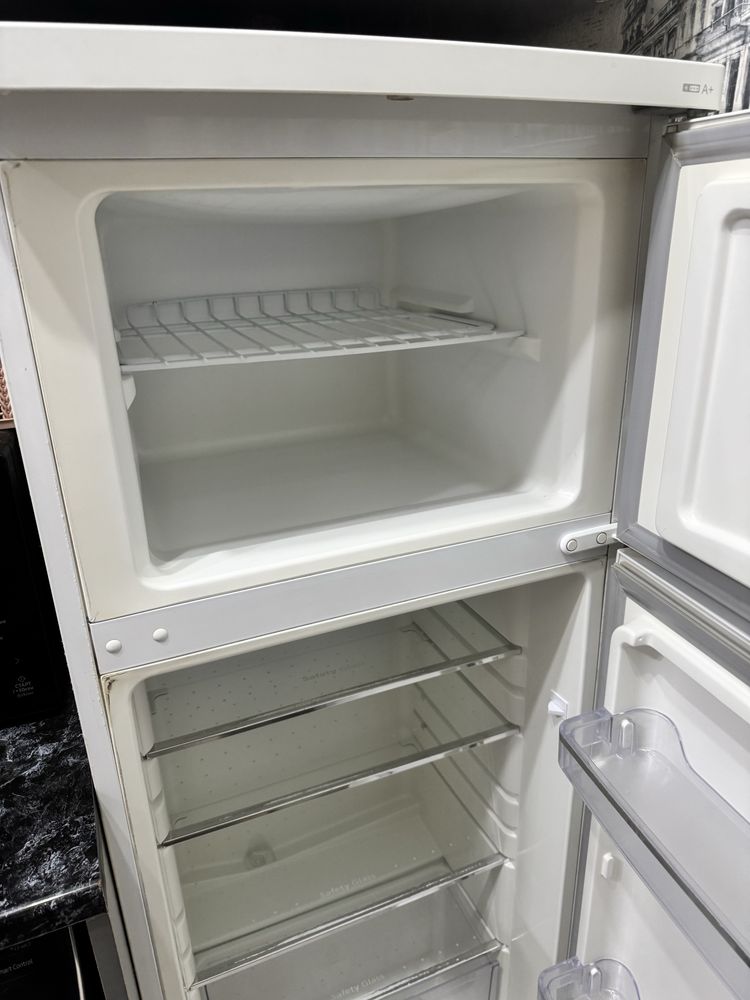Продается холодильник ARTEL