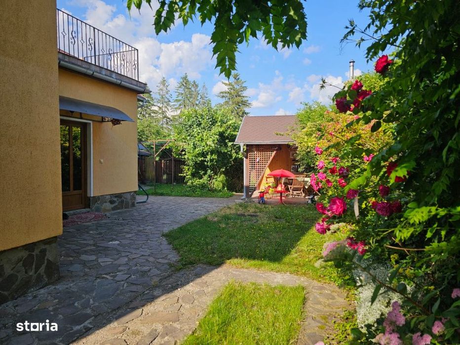 Gospodarie pe teren peste 1100mp, pe trei niveluri, Centru-Harman