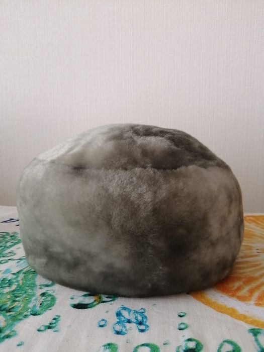 Пуховики, норковые шапки