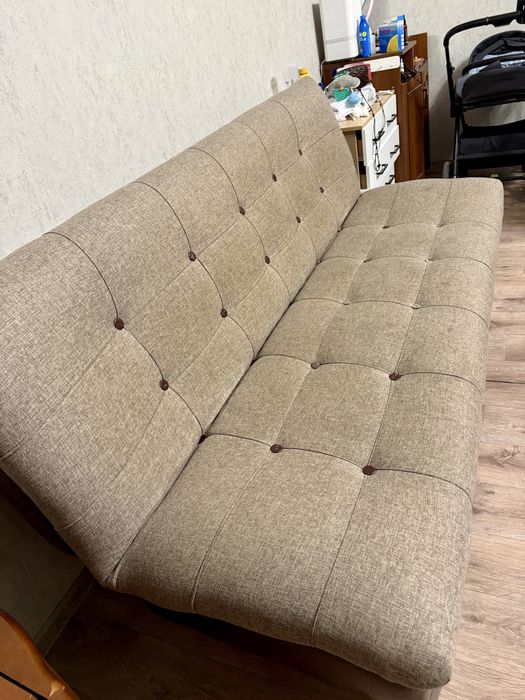 Продам диван (раскладывается)