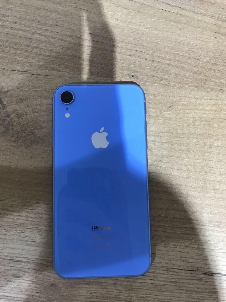 iPhone XR 64GB..