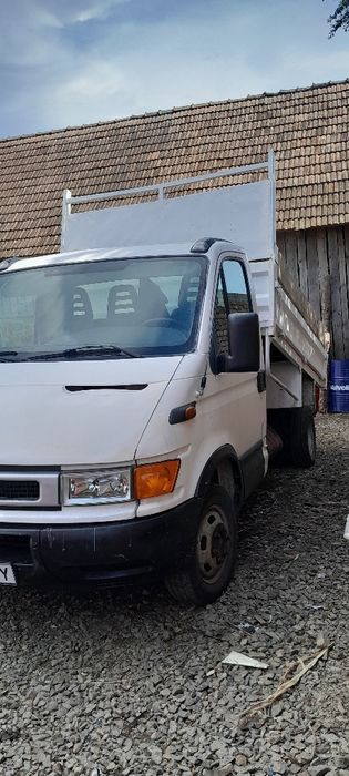 Transport  moloz,  balastru,piatră, pietris,debarasări,