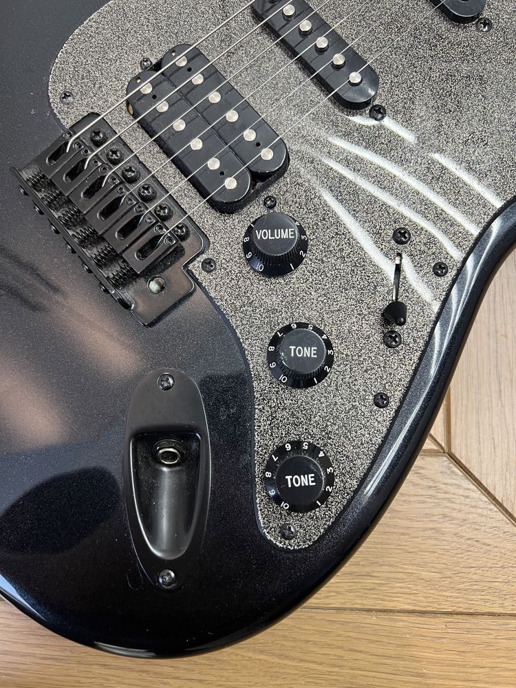 Электрогитара Fender Squier bullet strat