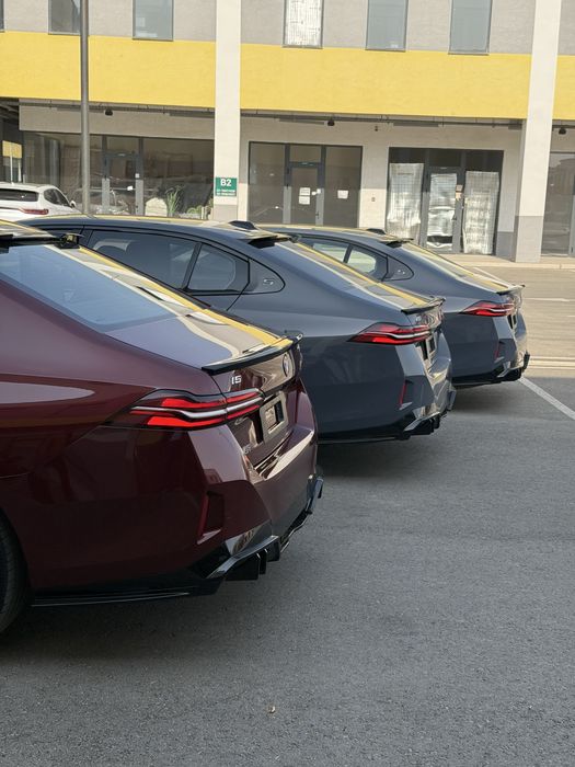 BMW i5 35L v nalichii