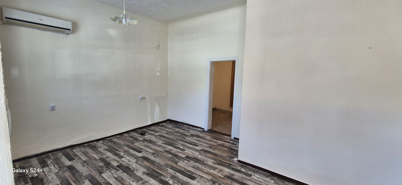Дава се под наем Двустаен апартамент в Варна, Аспарухово - 40 кв.м за 331.5 € - Снимка #2
