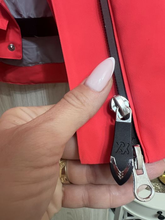 Дамско ски яке цвят корал чисто ново