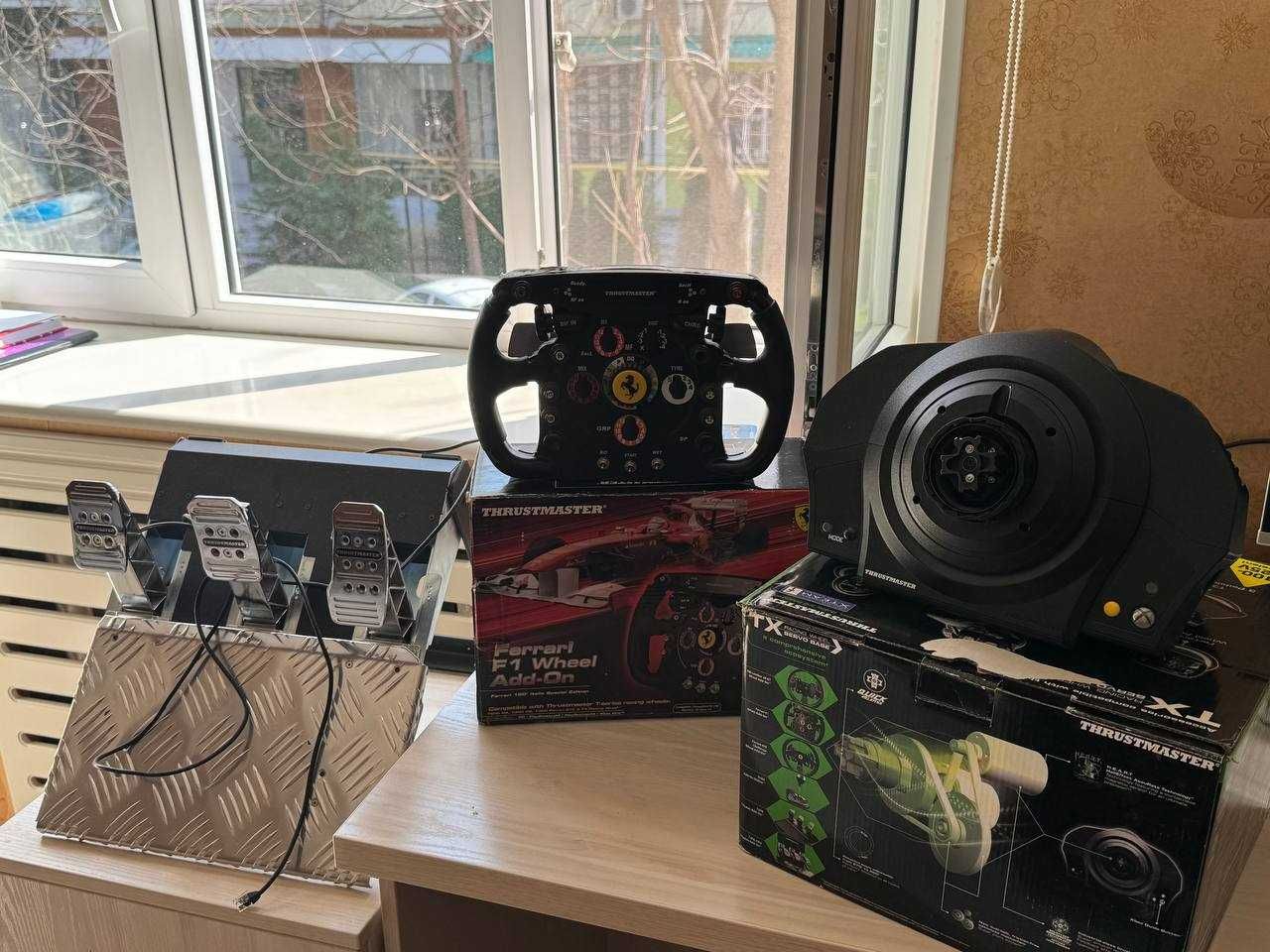 Полный гоночный комлект Thrustmaster.