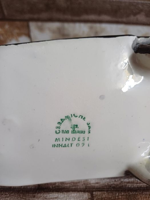 Ретро керамична кола