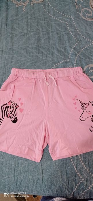 Вещи в отличном состоянии на 12-14 лет.Цена за одну вещь