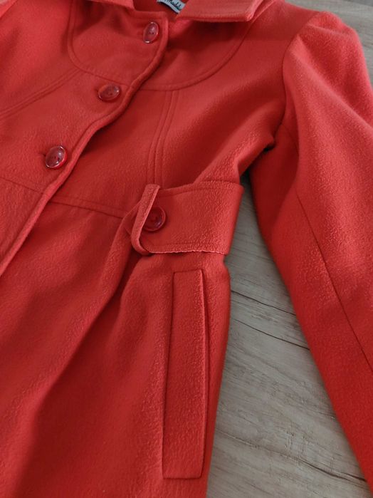 Palton scurt cambrat 40