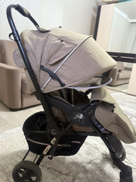 Коляска детская и для мальчика и для девочеки