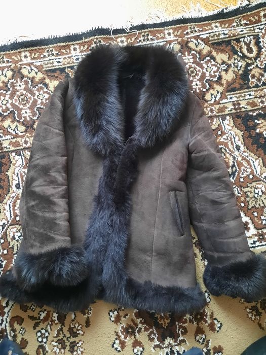 Продам дубленку коричневая и черная